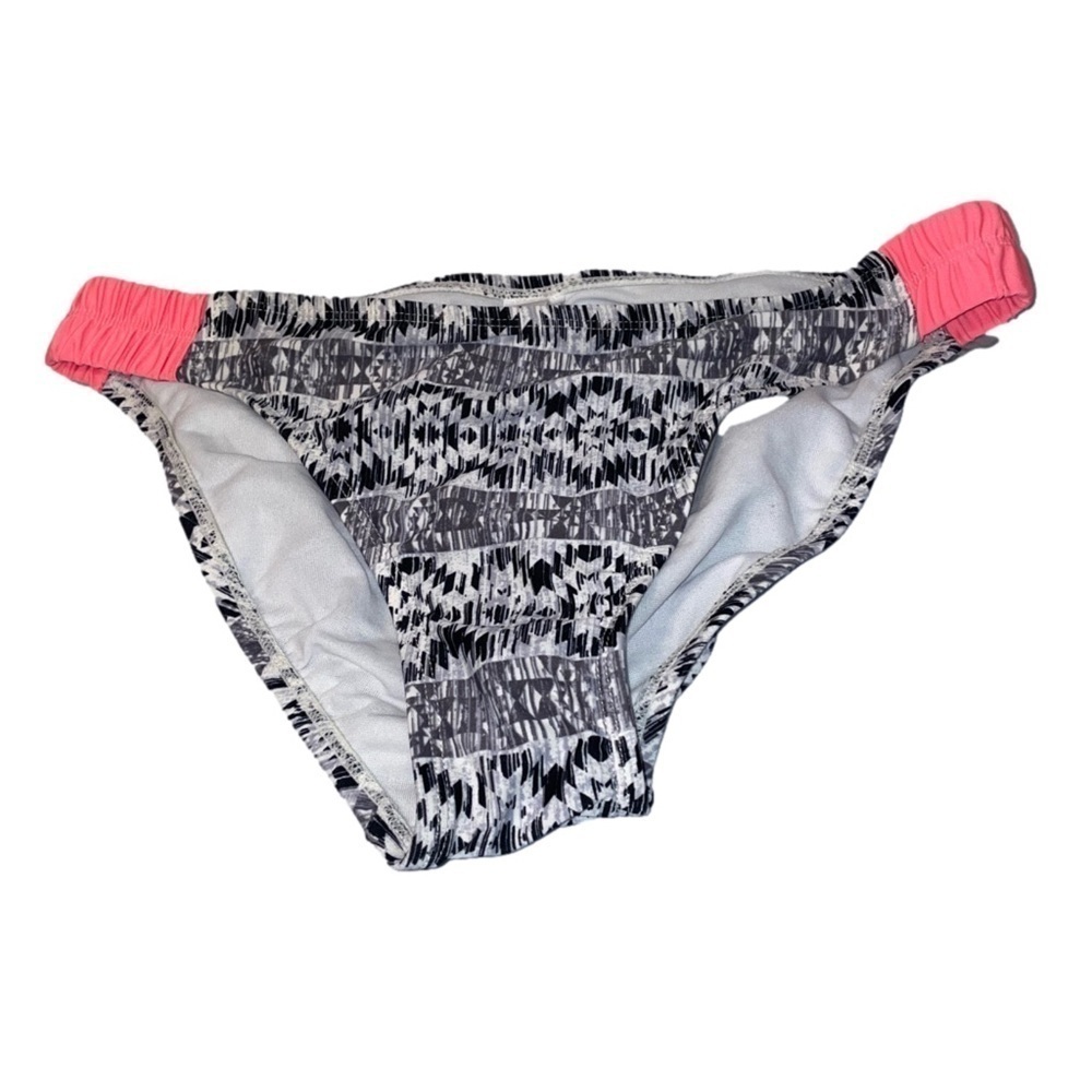 Go Gossip Size Medium Cheeky Brazillian Tribal Aztec Design Bikini Bottoms 2024